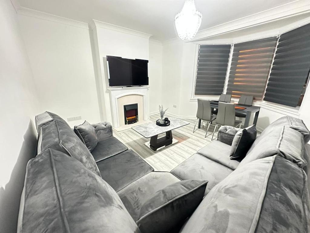 Newly Renovated Lux 2 Bed Apartment Glasgow Exteriör bild